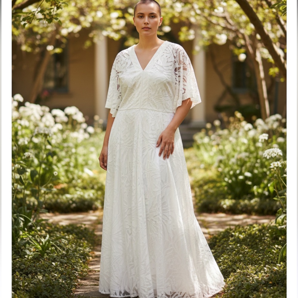 Lane Bryant White Maxi Dress Beautiful Cut Off Lace Dress. EXCELLENT COND SZ 26-